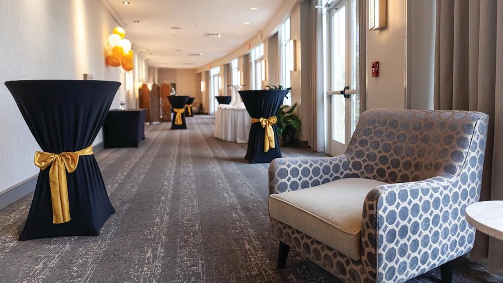 Holiday Inn Hotel & Suites Orange Park by IHG photo 35