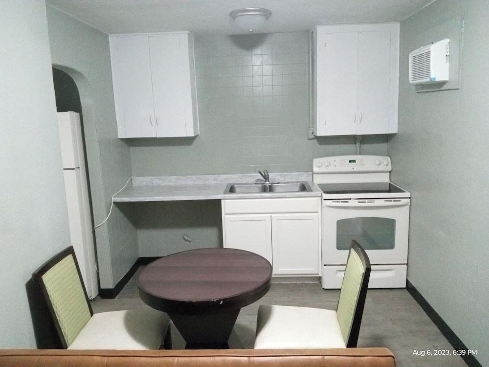 Homes-N-Courts photo 15
