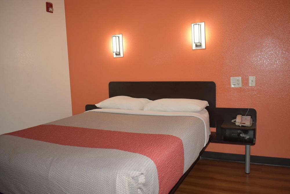 Motel 6 Springfield, IL photo 8