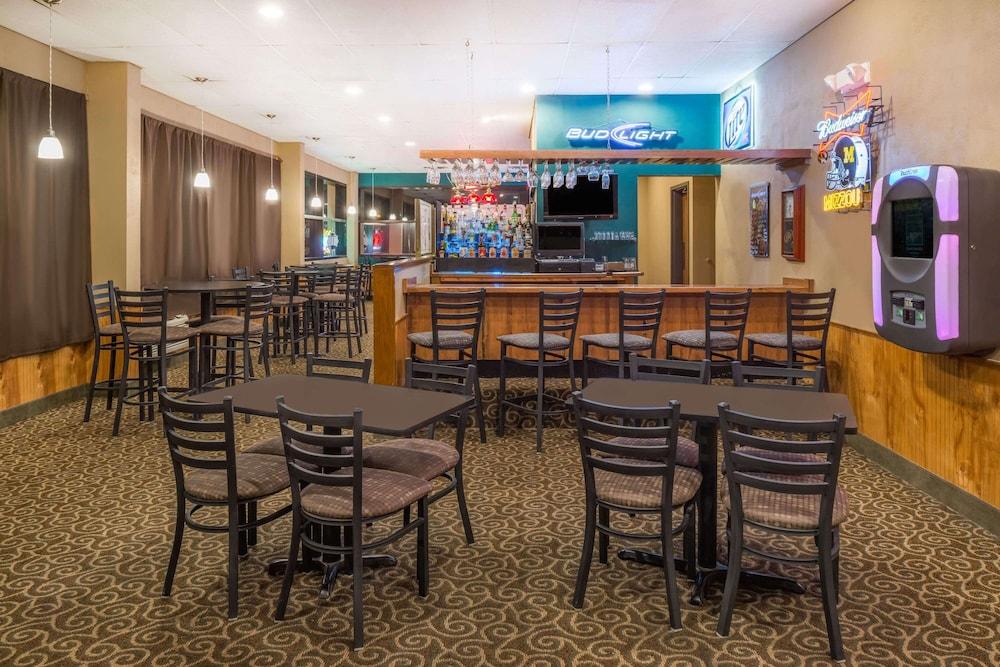 Days Inn by Wyndham Kirksville photo 17