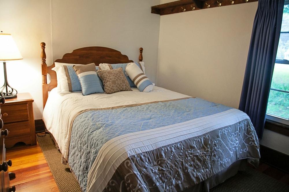 Blue Hill Lodge photo 55