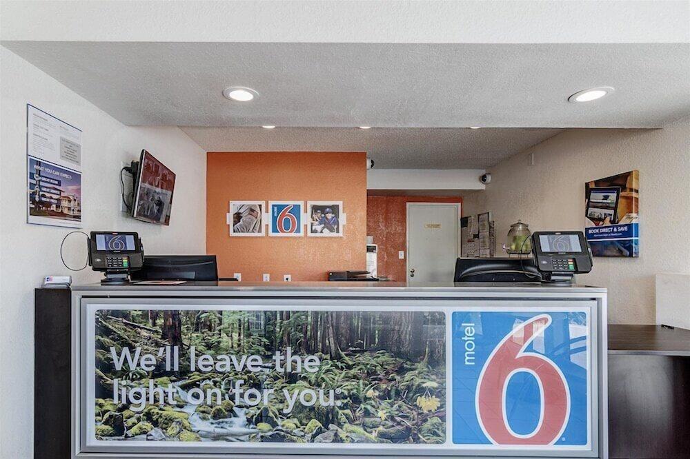 Motel 6 Modesto CA photo 2