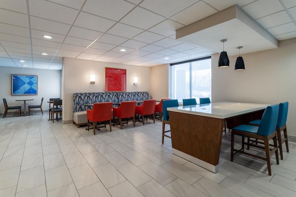 Holiday Inn Express & Suites Vadnais Heights by IHG photo 63