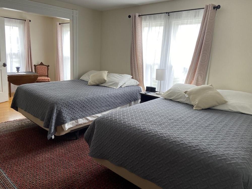 The Whitetail and Suites photo 17