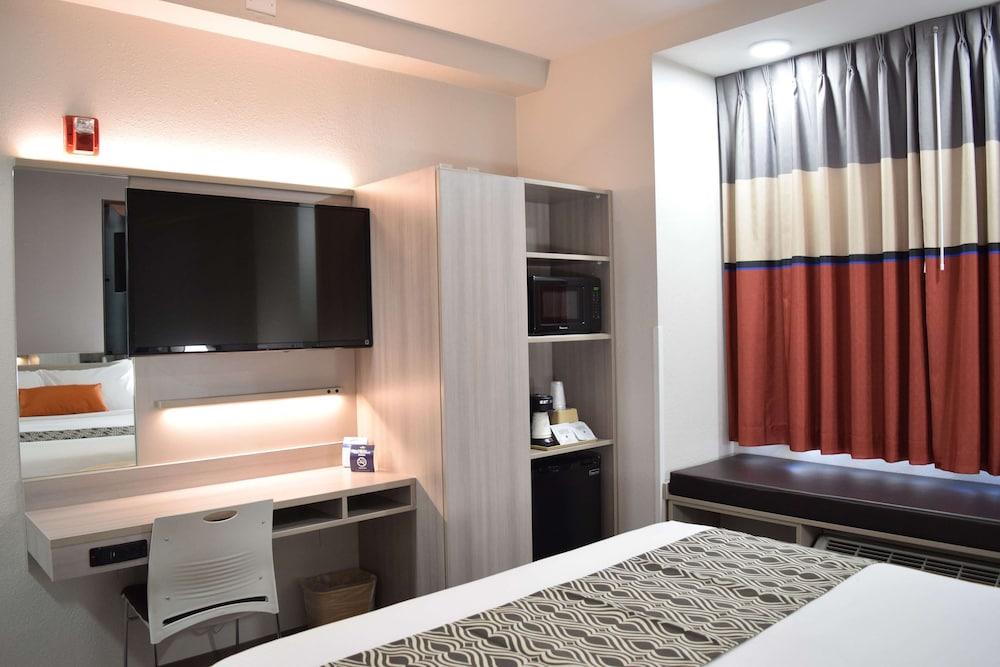 Microtel Inn & Suites by Wyndham Raleigh photo 13