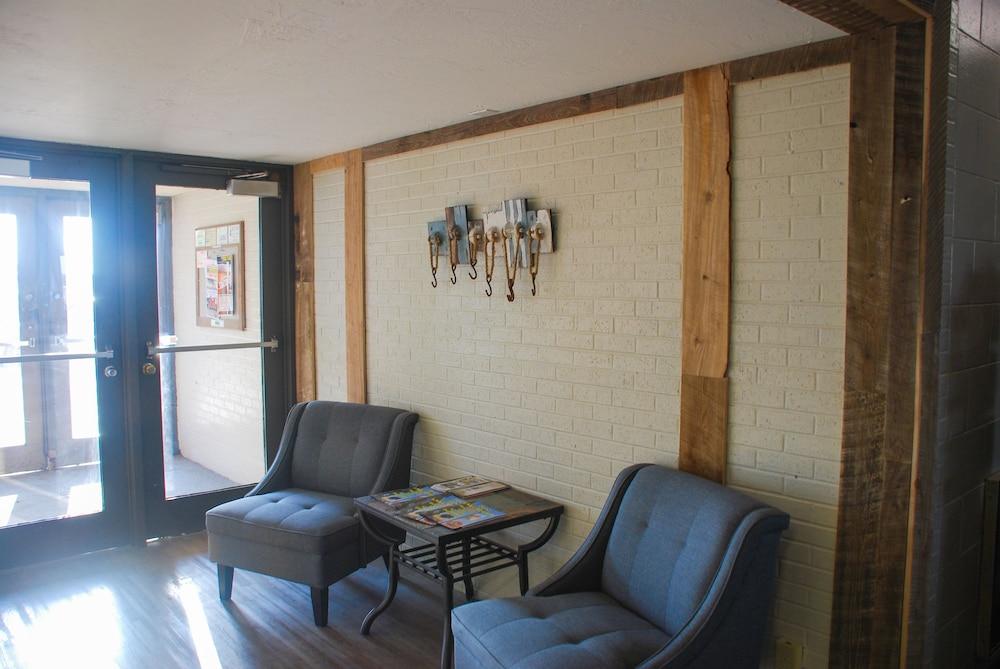 Sunlac Inn photo 12
