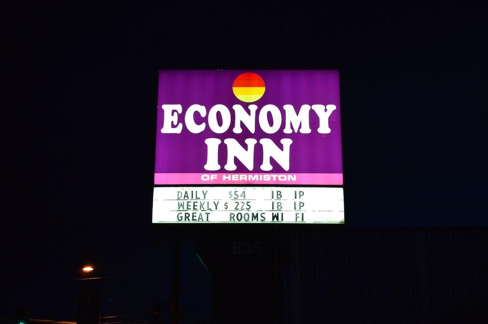 Economy Inn photo 12