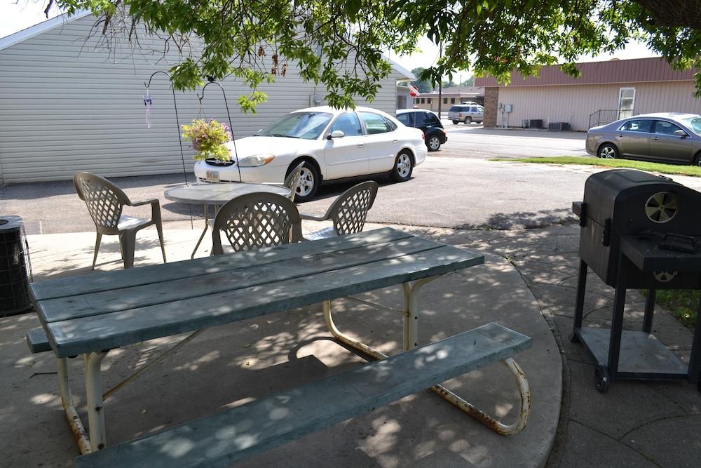 Innkeeper Motel photo 70