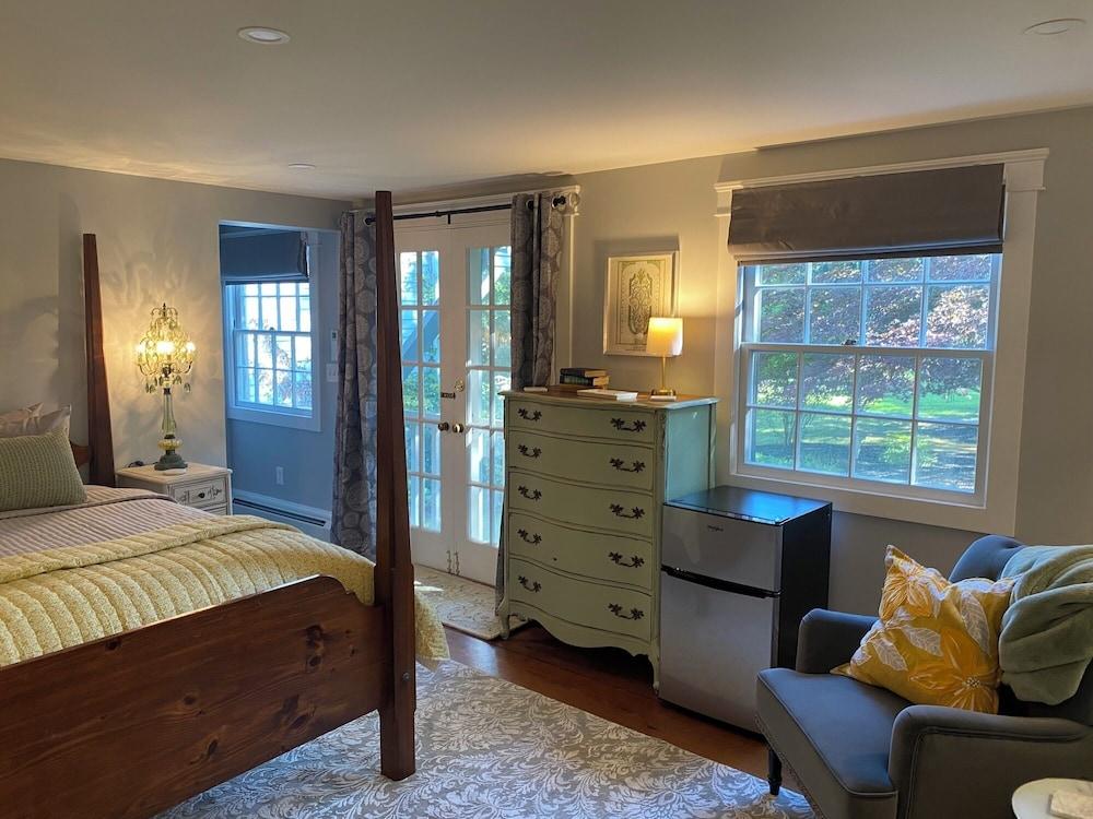 Inn at Perkins Cove photo 12