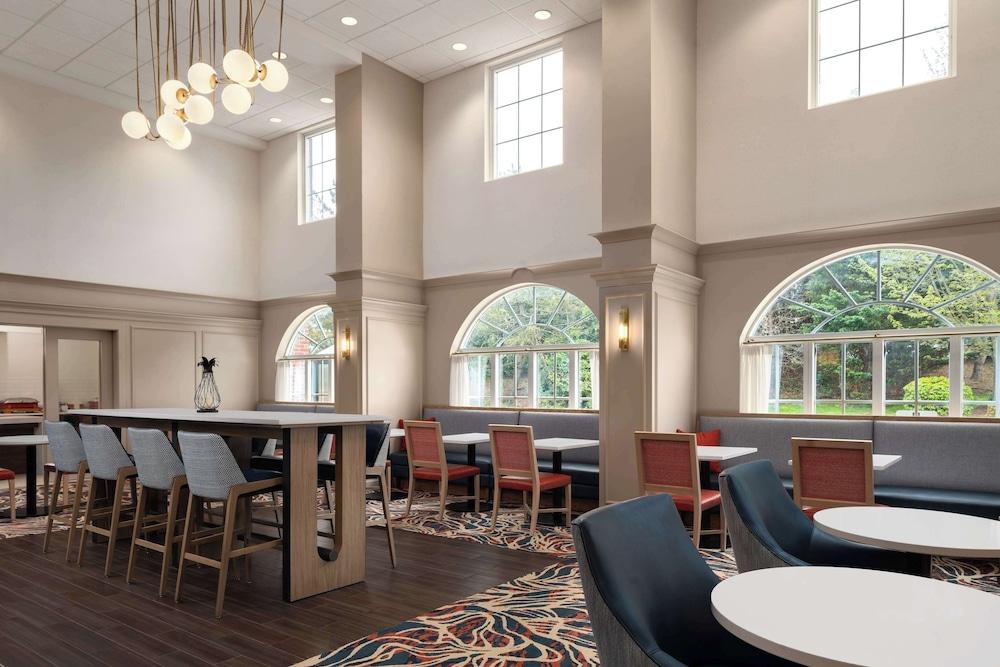 Hampton Inn & Suites Newport/Middletown photo 5