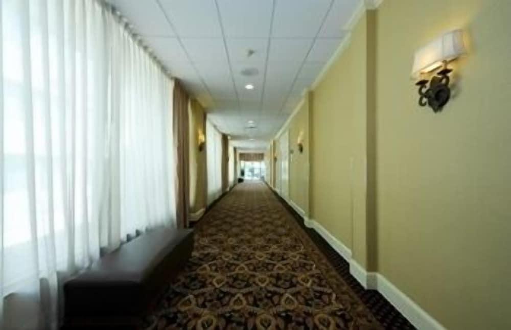 Budgetel Inn & Suites Atlanta photo 30
