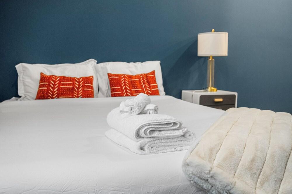 CozySuites - Press House photo 5