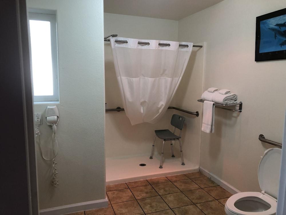 Oceanfront Inn at Shelter Cove photo 20