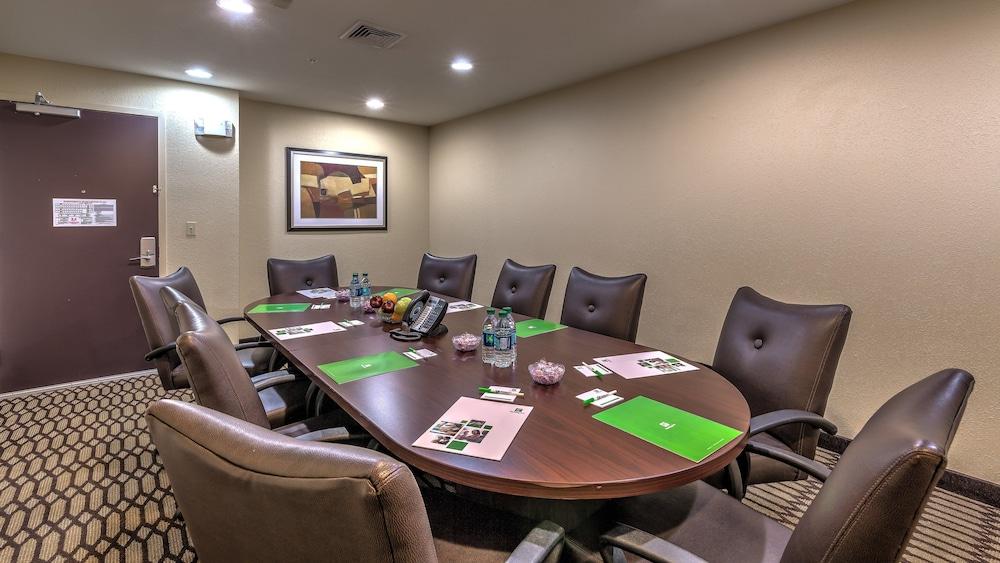 Holiday Inn Oklahoma City North Quail Spgs by IHG photo 49