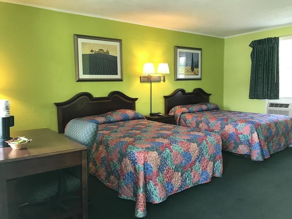 OYO Hotel Economy Inn US-29 Danville photo 23