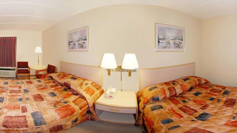 Econo Lodge Franklin - Springboro photo 4