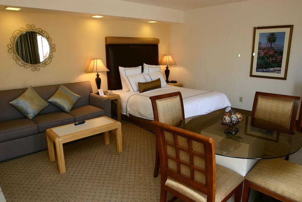 Desert Breezes Resort photo 13