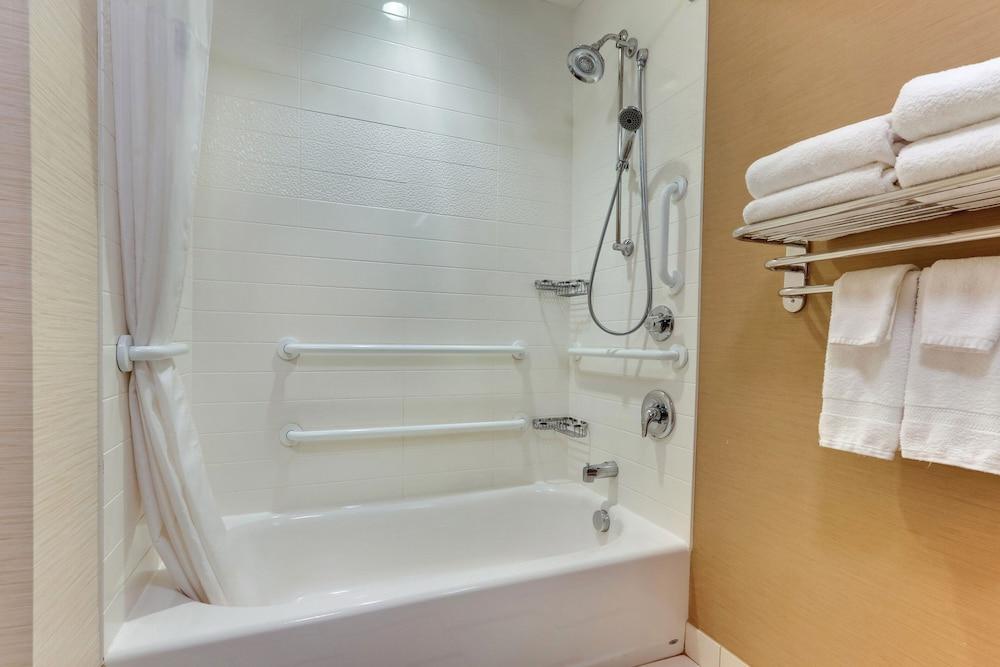 Fairfield Inn & Suites Dunn I-95 photo 29