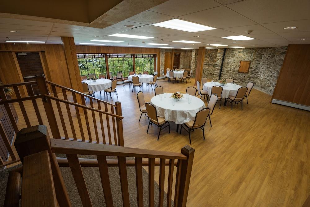 Big Meadows Lodge photo 30