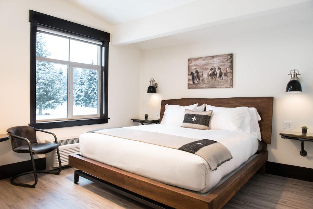 Compass Rose Lodge photo 10
