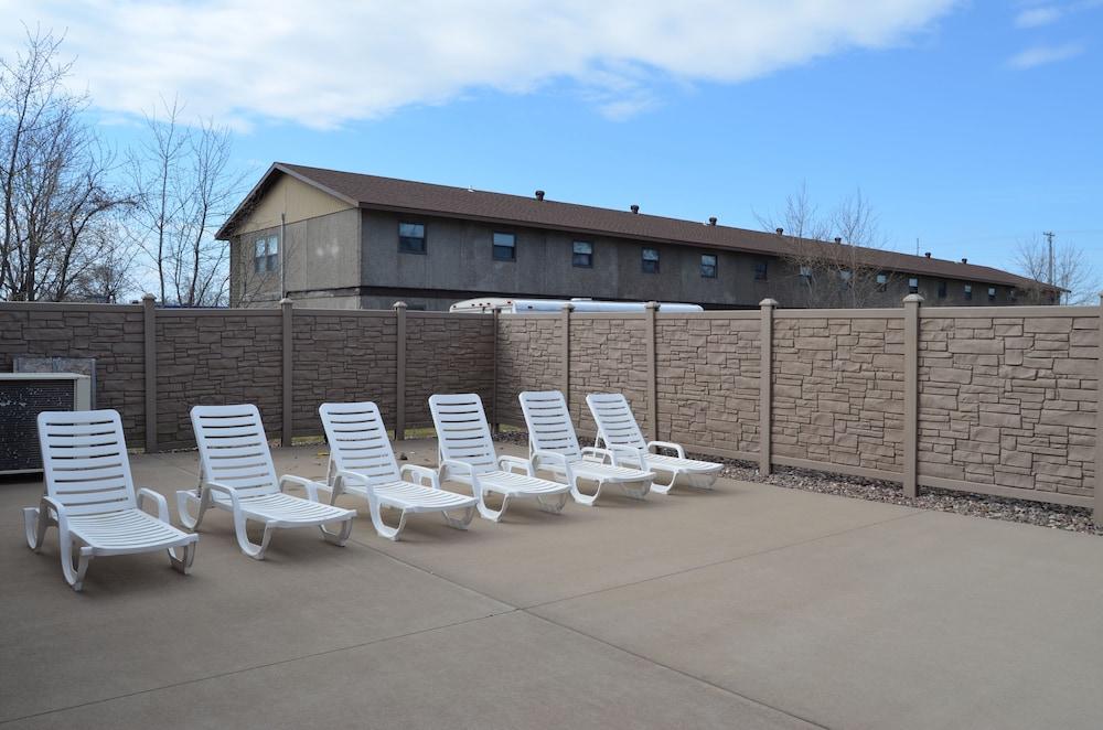 Econo Lodge Rice Lake photo 42