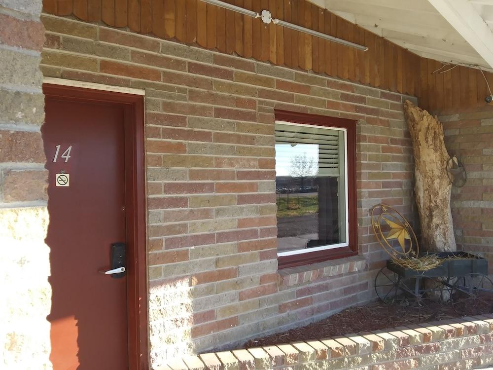 Circle S Lodge photo 6