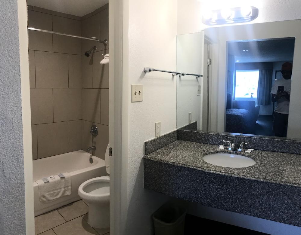 Texas Inn photo 10