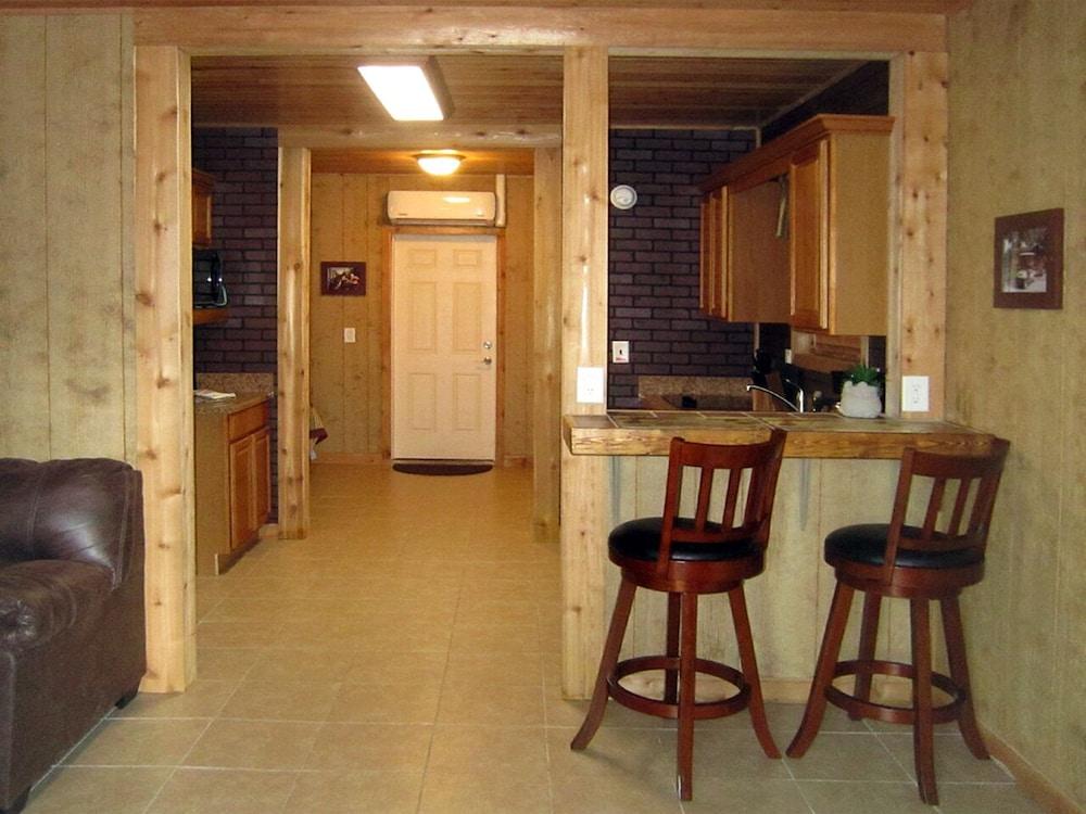 Riverside Lodge Resort photo 2