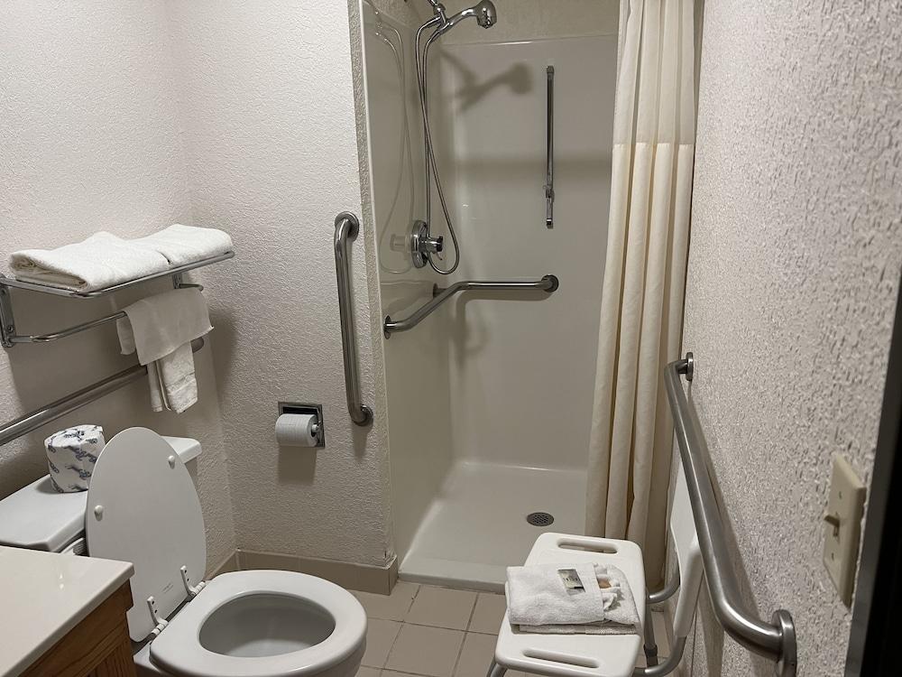 Express Inn & Suites photo 56