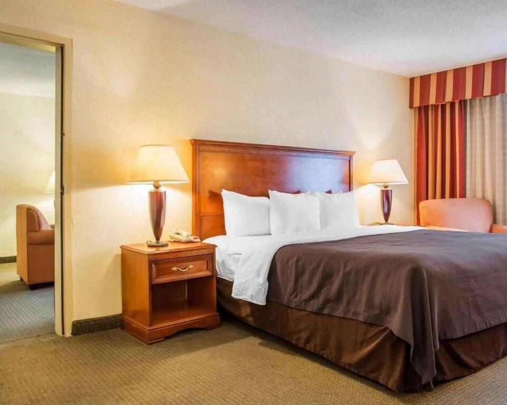 Budgetel Inn & Suites Atlanta photo 19