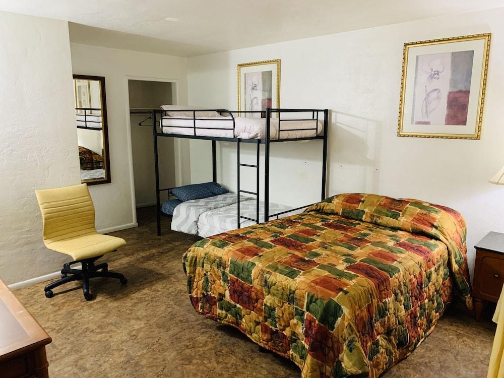 Pacheco Pass Motel photo 6