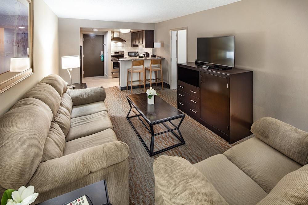 Holiday Inn Atlanta-Northlake by IHG photo 10