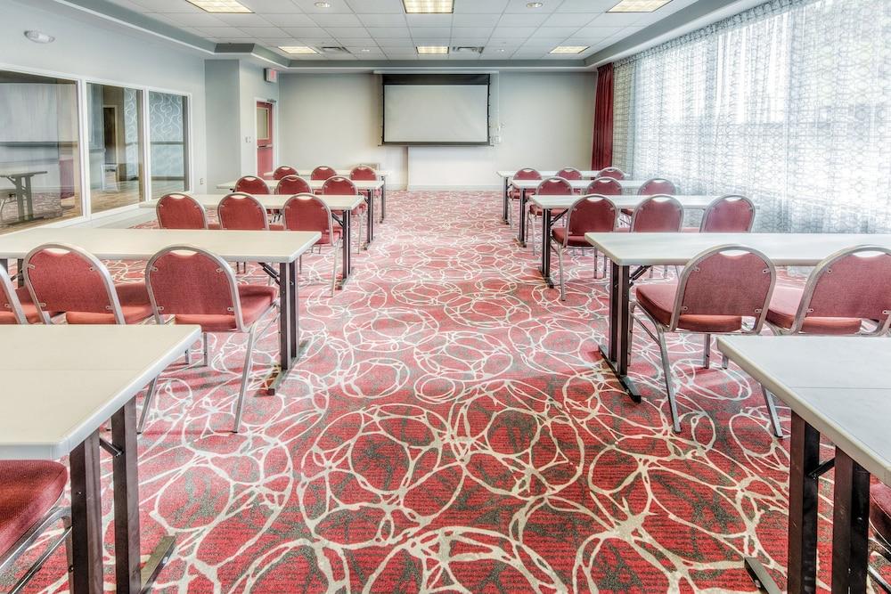 Staybridge Suites Columbus Univ Area - OSU by IHG photo 4