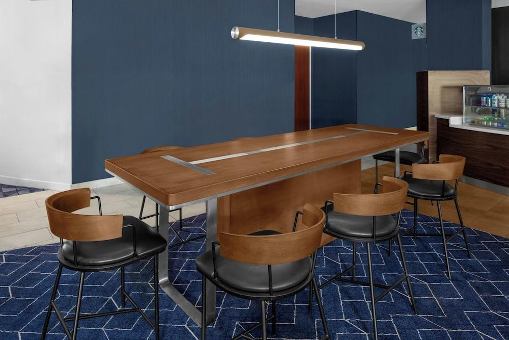 Courtyard by Marriott Tampa Oldsmar photo 36