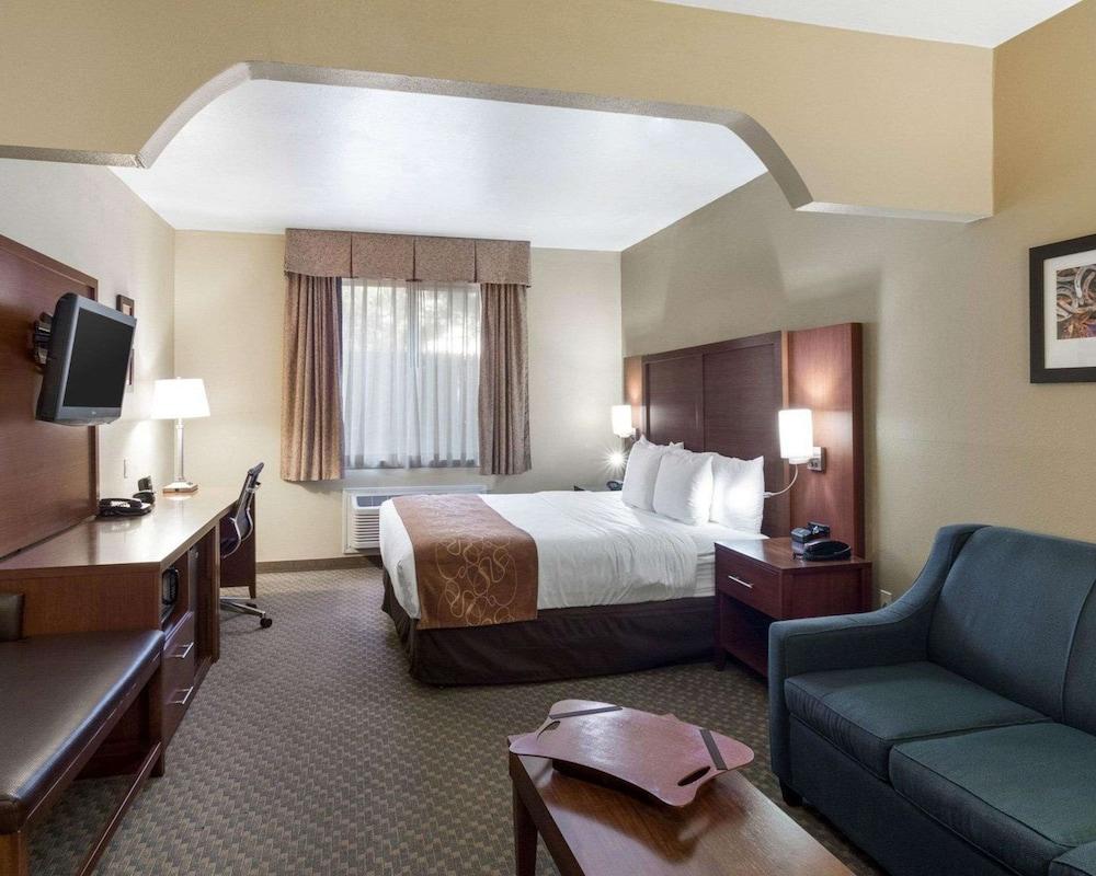 Quality Suites Midland North Loop 250 photo 6