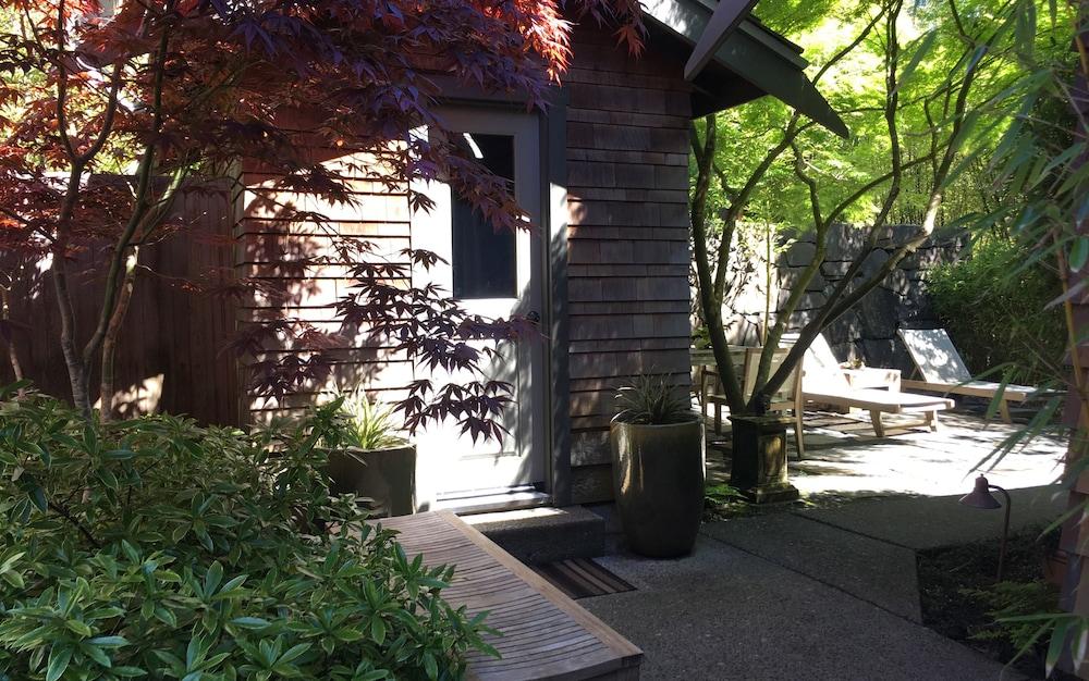 Coast Cabins photo 14