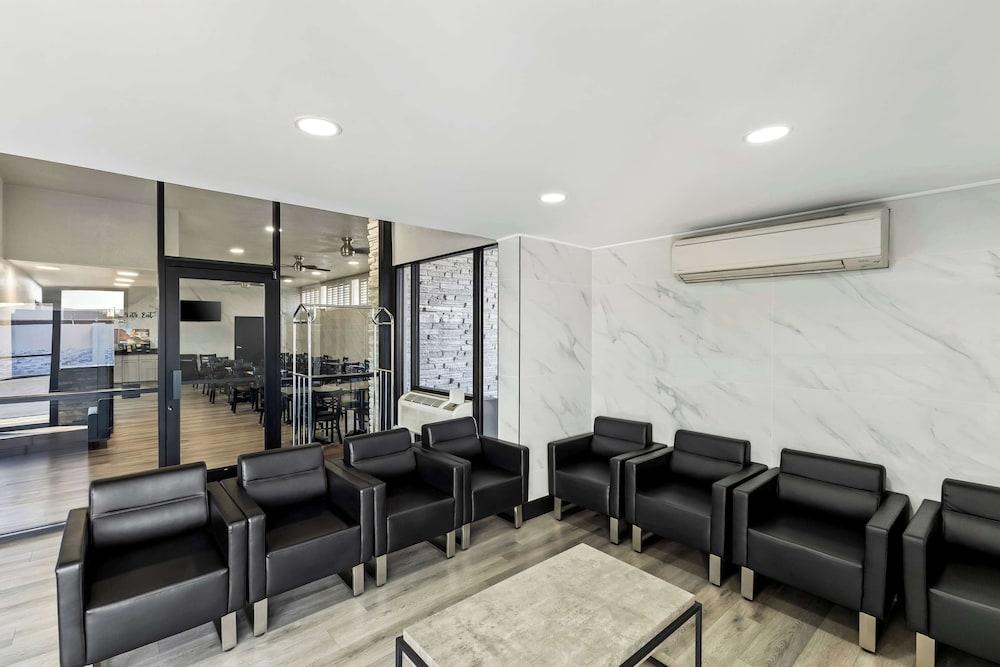 SureStay Hotel by Best Western Phoenix Airport photo 4