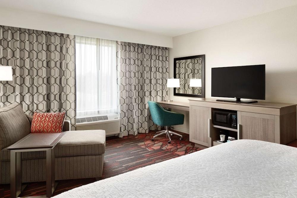 Hampton Inn & Suites St. Louis/Alton photo 18