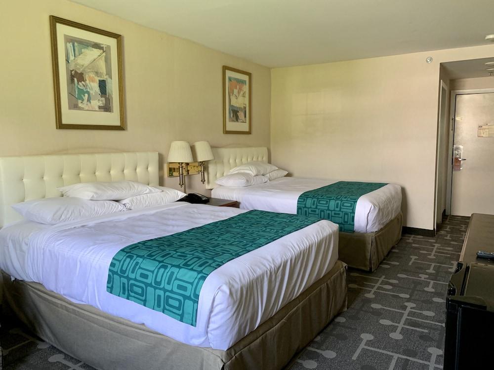 Howard Johnson by Wyndham Williamstown photo 5