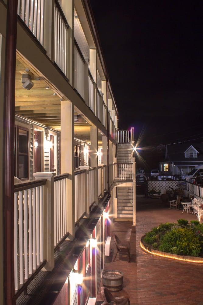 MV Surfside Hotel photo 19