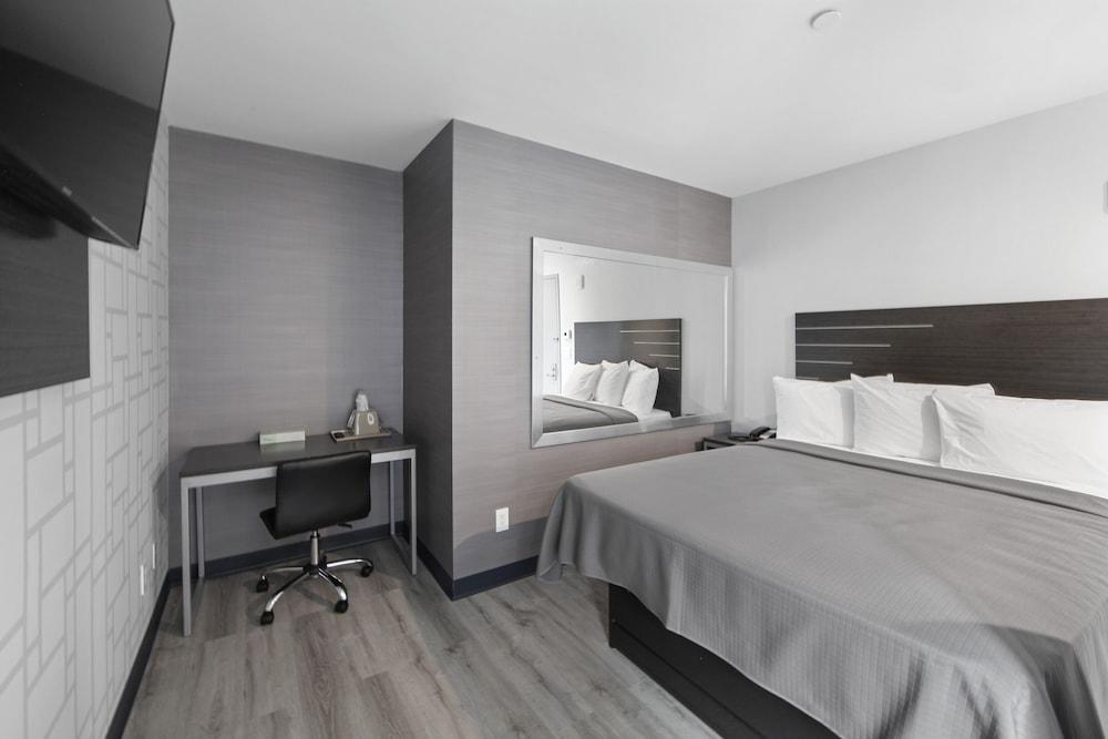 Hotel 365 Bronx photo 5