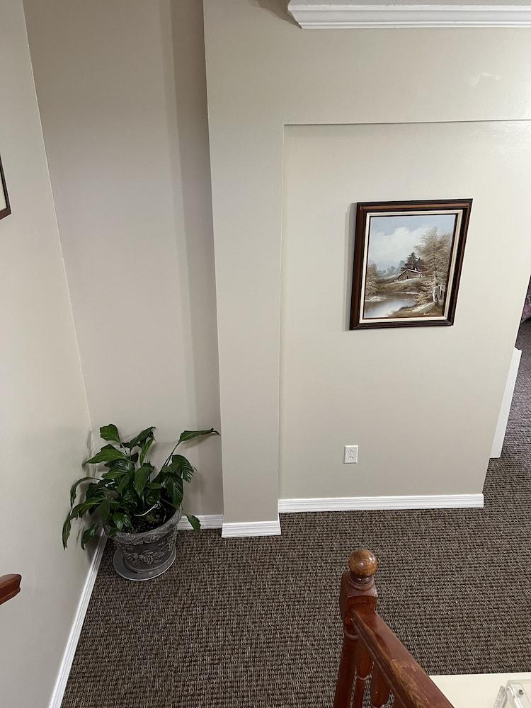 Oswego Inn photo 15