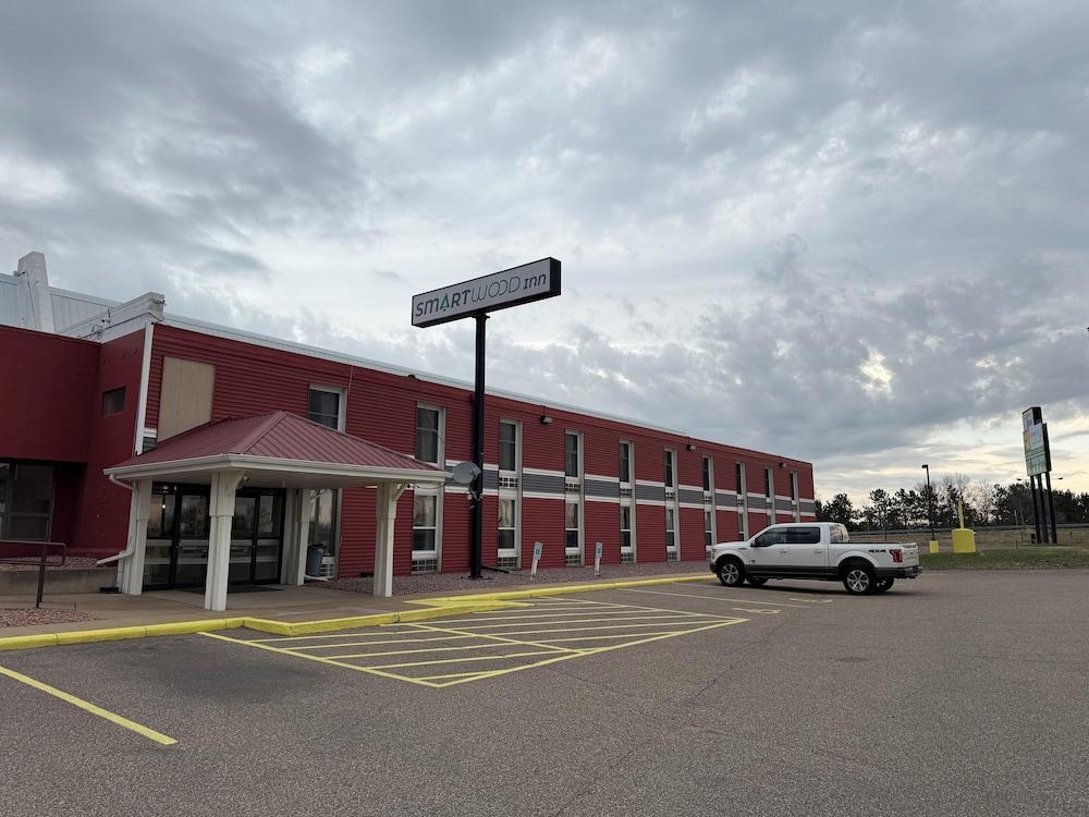 Smartwood Inn photo 20