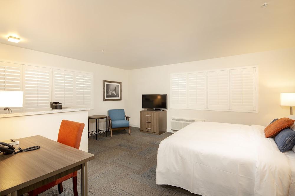 Inn At Moss Landing Point photo 12