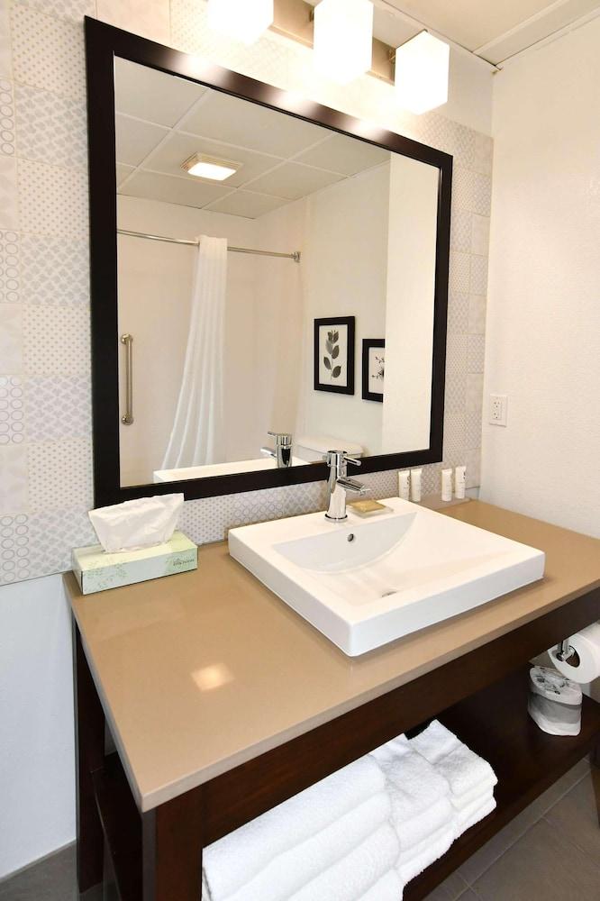Country Inn & Suites by Radisson, Mount Morris, NY photo 4