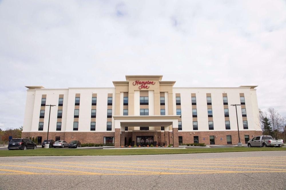 Hampton Inn Big Rapids photo 28