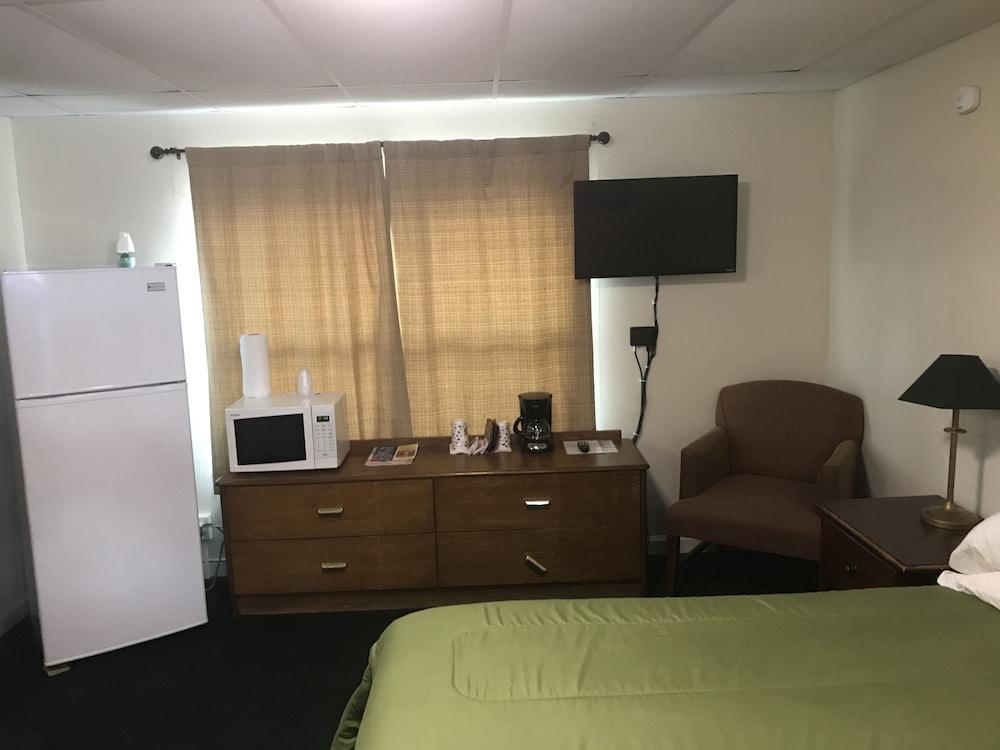 The Evergreen Motel photo 37