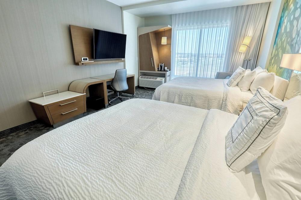 Courtyard by Marriott North Brunswick photo 16
