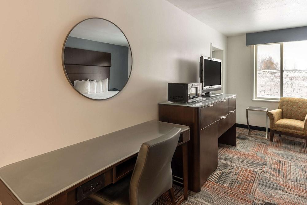Quality Inn & Suites Caribou photo 49