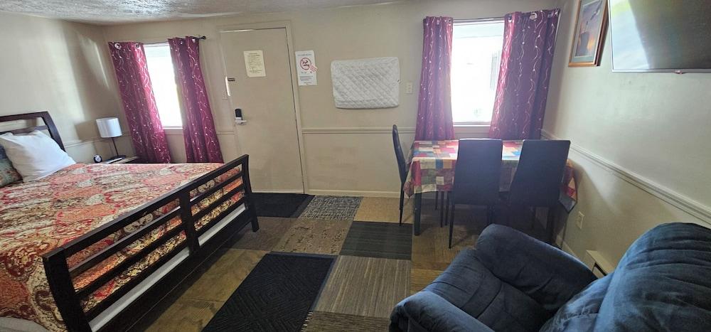River Country Motor Lodge photo 73